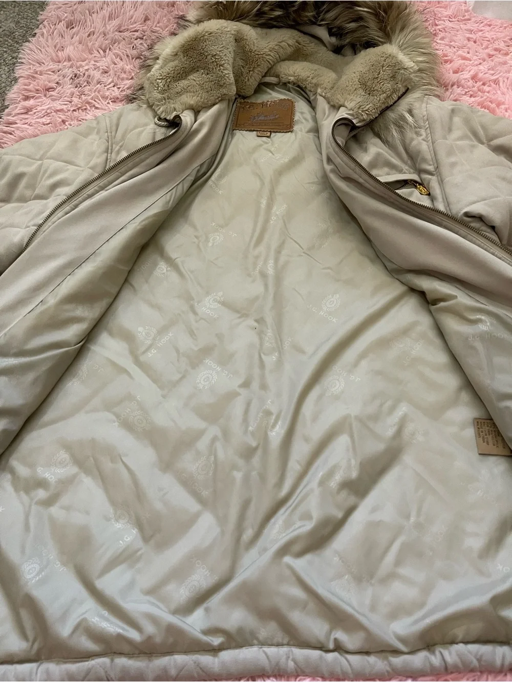 J.G. Hook Quilted Coat Womens Faux Fur Hood Beige Jacket Vintage Gold Hardware - Picture 7 of 10